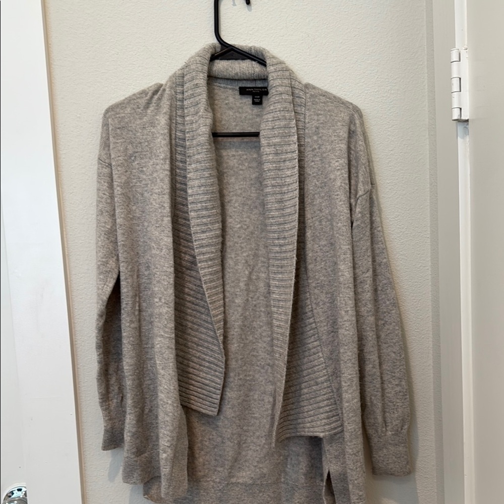 Gray Anne Taylor Women's Sweater